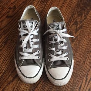 grey converse